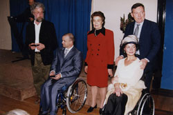 Remise des médailles d'honneur aux pilotes handicapés à l'Aéroclub de France