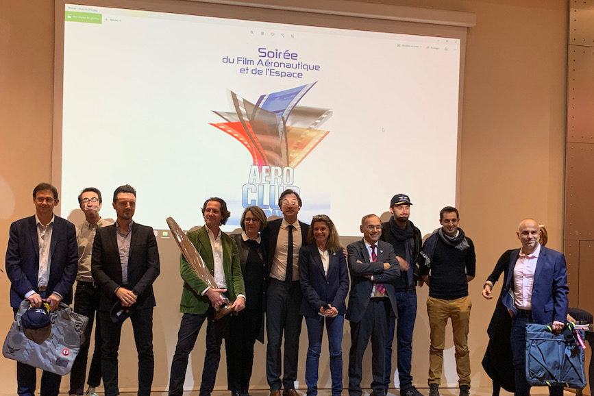 Film documentaire pilotes français sourds présenté au festival court métrage à l'Aéroclub de France